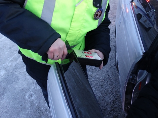 В Ачинске автолюбитель  получил 6 суток ареста за отказ снять тонировку с автомобиля