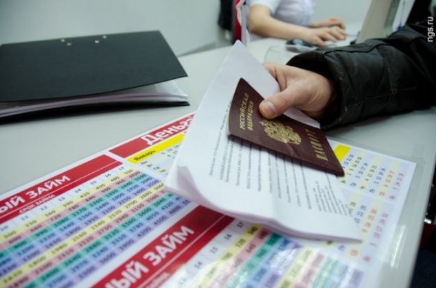 В Ачинске полицейские задержали местную жительницу, подозреваемую в мошенничестве с кредитами