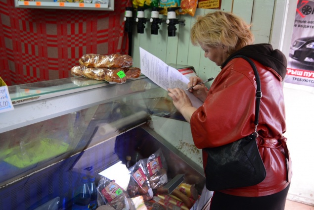 В Ачинске продавцу грозит уголовная ответственность за продажу алкоголя подростку