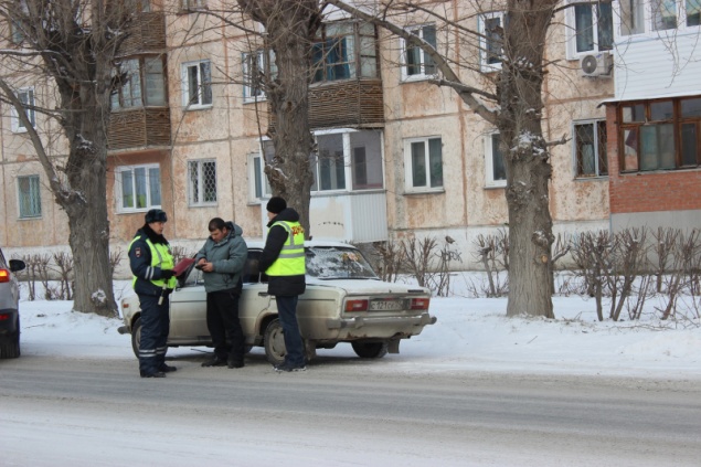 Ачинские полицейские совместно с дружинниками провели рейд «Пешеход – Пешеходный переход»