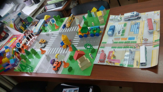 Госавтоинспекторы в Ачинске объявят лучший школьный уголок по безопасности дорожного движения