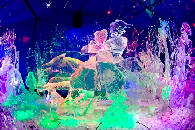 Впервые в Ачинске городские власти установят новогоднюю лазерную световую иллюминацию