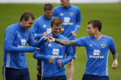 Российских футболистов назвали колхозниками