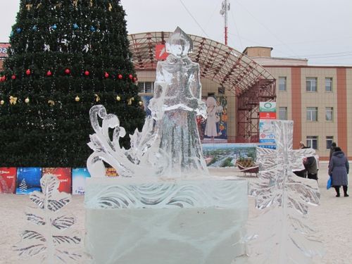 В Ачинске начинается демонтаж главной городской елки