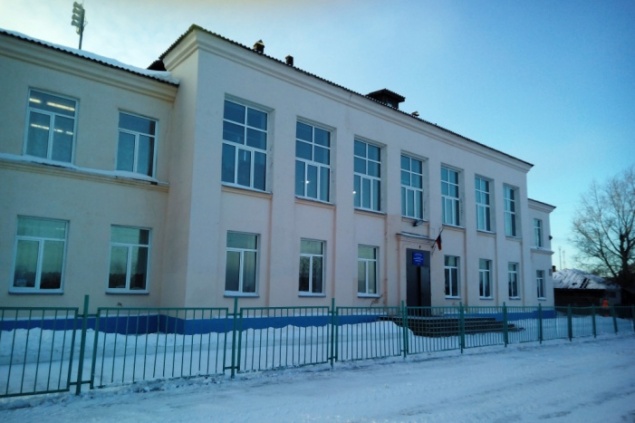 Городские власти поздравили Школу № 9 с юбилеем