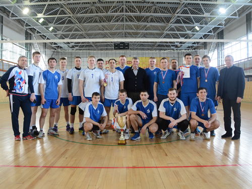 Кубок по волейболу спикера Ачинского городского Совета депутатов Сергея Никитина остался в Ачинске