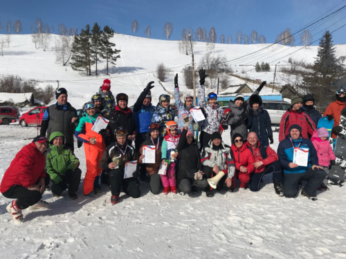 Впервые в Ачинске состоялись соревнования по горным лыжам и сноуборду