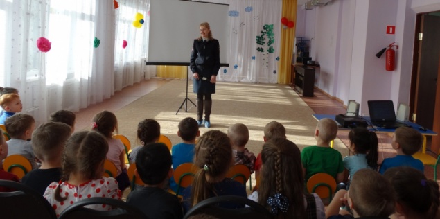 Госавтоинспекторы провели для юных ачинцев специальный урок дорожной безопасности