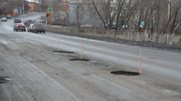 В Ачинске начался аварийно-восстановительный ямочный ремонт