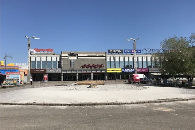 Мэрия: Площадь перед ТЦ «Красноярье» разрушили не только ради парковки