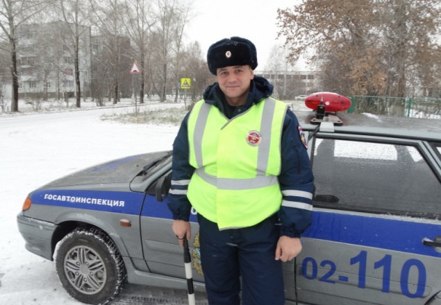 Госавтоинспекторы рекомендуют водителям соблюдать особую осторожность в связи со сложными погодными условиями