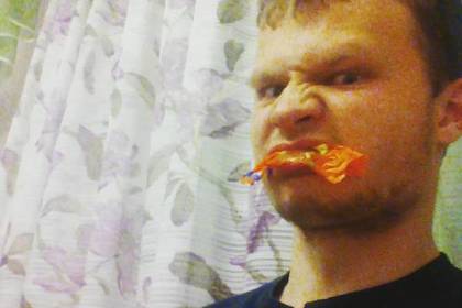 Номинанту российской премии «Поэт года» дали 19 лет за каннибализм