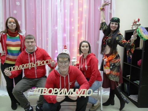 В Ачинске прошла благотворительная ярмарка новогоднего марафона РУСАЛа