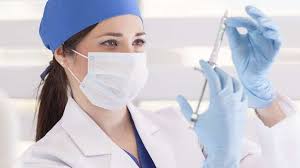 Медсестры сосновоборской больницы недополучили зарплату за декабрь. В минздраве признали ошибку