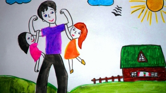 В Ачинске стартовал городской конкурс на лучший рисунок папы