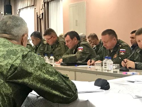 Заместитель Министра обороны Дмитрий Булгаков прибыл к месту ликвидации возгорания склада