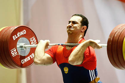 Пятерых российских тяжелоатлетов заподозрили в употреблении допинга
