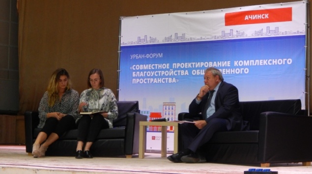 Жители Ачинска решили, чему быть в сквере на улице Зверева