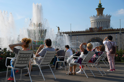 Россияне перестали замечать кризис