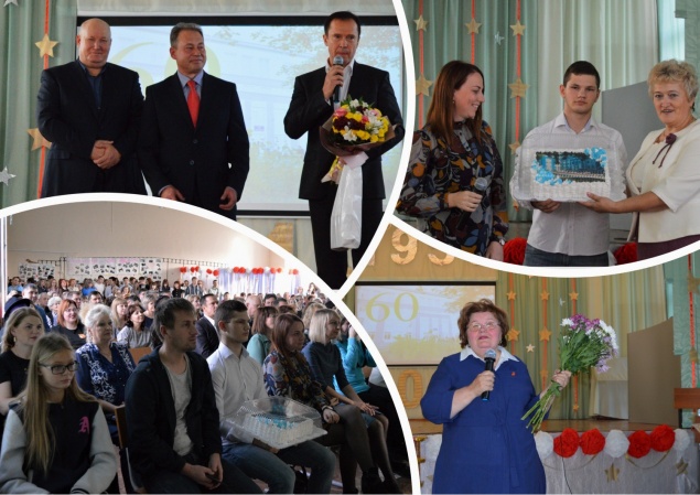60-летие школы №8: Депутаты Ачинского городского Совета поздравили с юбилеем родную школу