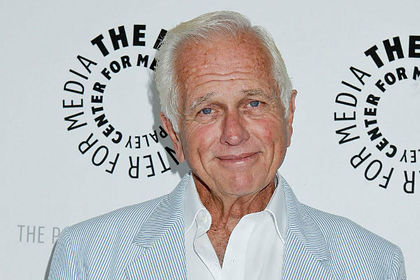 Сын сыгравшего Тарзана актера убил мать и был застрелен