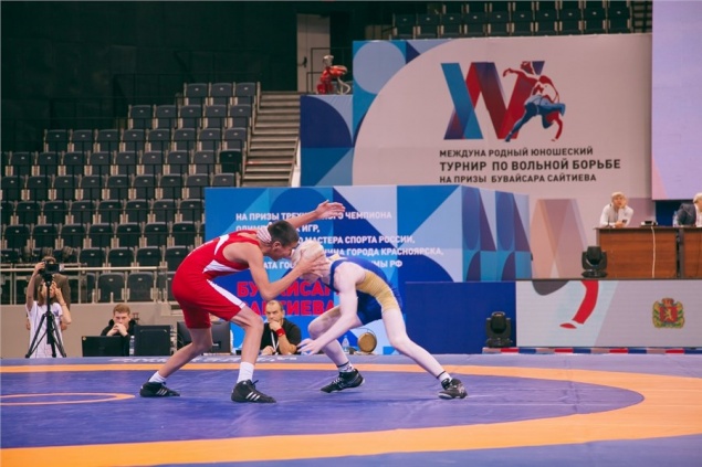 Турнир по вольной борьбе на призы Бувайсара Сайтиева объединил свыше 250 борцов