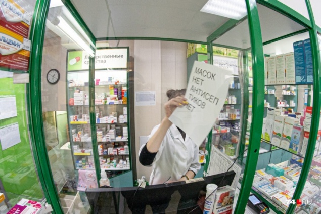 В России начали шить многоразовые маски. По аптекам их распределит правительство