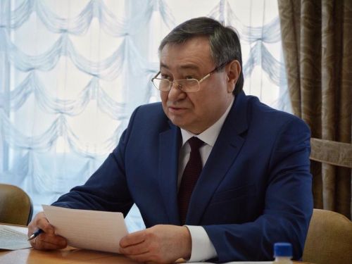 Глава Ачинска Илай Ахметов предложил включить лимоны и имбирь в ежедневный продуктовый мониторинг цен при УФАС