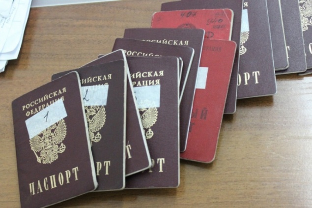 Хитрый мошенник украл у банков более 2 миллионов с помощью бланков просроченных паспортов