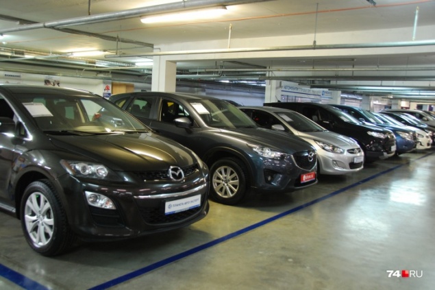 Повторение 2015 года: автомобили стремительно дорожают на фоне рухнувшего спроса