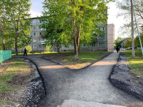 За майские праздники в городе обустроены безопасные подходы к четырём образовательным учреждениям