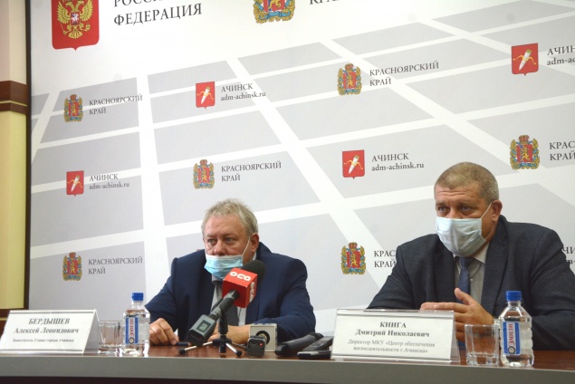 Благоустройство сквера по ул.Зверева и площади возле Дворца культуры продлиться до середины сентября