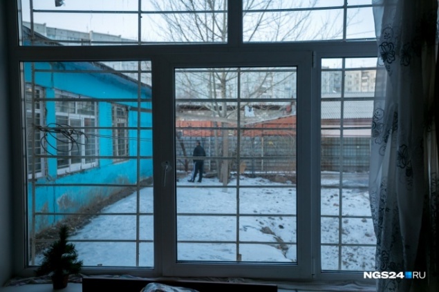 Школьник «заминировал» администрацию своего поселка, чтобы понравиться девушке