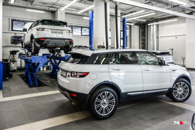 «Этот абсурд трудно понять»: эксперты — о росте утильсбора на автомобили и новой эскалации цен