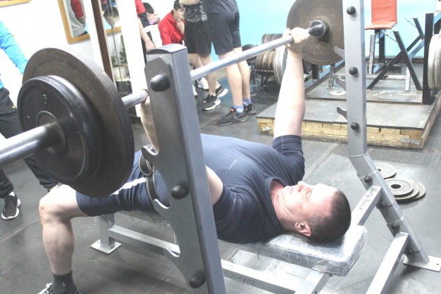 В Ачинске прошли традиционные состязания по пауэрлифтингу