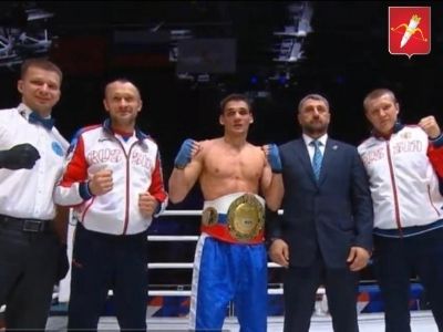 Ачинский спортсмен Александр Одинокий в очередной раз подтвердил титул чемпиона России по кикбоксингу