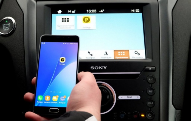 Почему в России не наказывают за использование телефона за рулем и как ГИБДД намерена бороться с этим злом