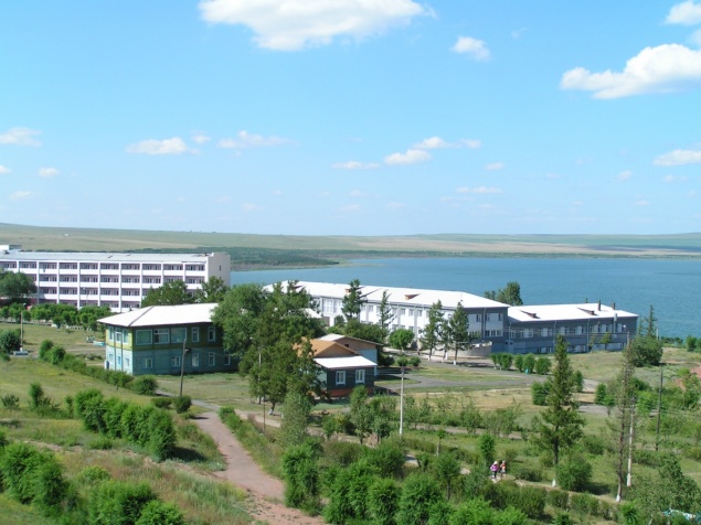 В Хакасии из-за коронавируса запретили непривитым туристам отдыхать на курортах