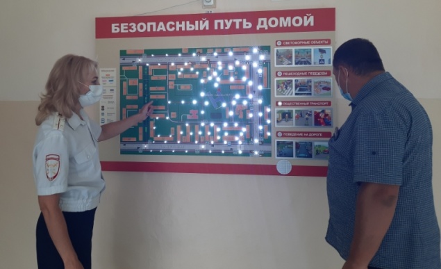 Полицейские проверили готовность школ г. Ачинска к новому учебному году