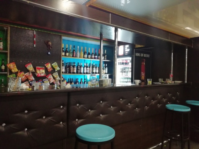 Полицейские Ачинска изъяли алкогольную продукцию в одном из увеселительных заведений города