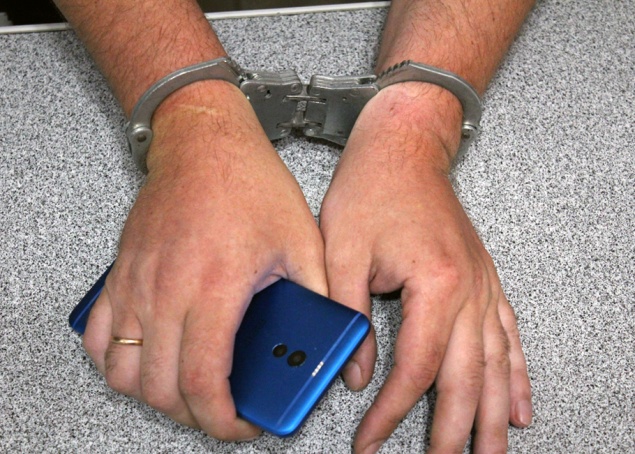 Полицейскими задержан ачинец, который нашел сотовый телефон в автобусе и присвоил его себе