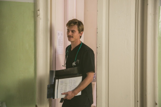 Не лечи меня (2020) - Иван Янковский в веселом миксе романтики и бюрократии