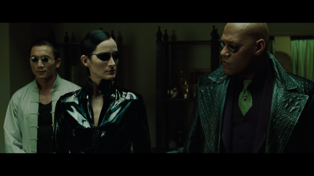 Какую таблетку  выберешь ты: красную или синюю? Три части «Матрицы» на канале «Кино ТВ»