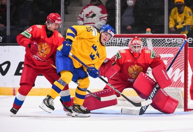 17-летний хоккеист российской молодежки повторил результат Овечкина на ЧМ