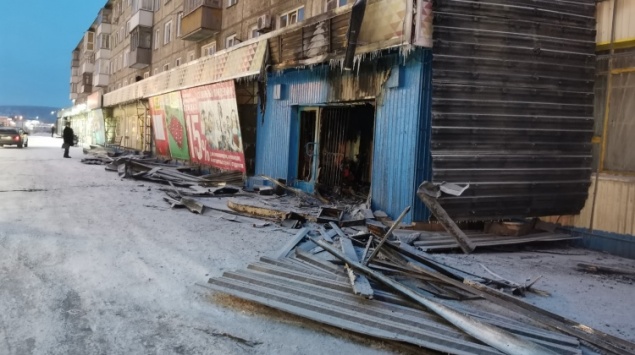 Ночью в Ачинске сгорел «НадоМаркет»