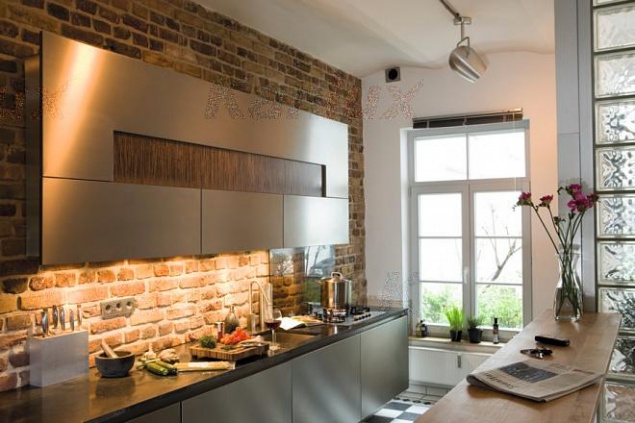Зачем на кухне искусственный камень