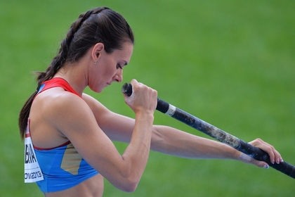 Исинбаева в третий раз стала чемпионкой мира