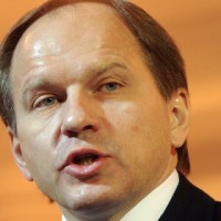 Губернатора Красноярского края ограбили во Франции