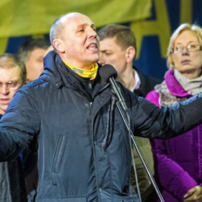 Украина введет визовый режим с Россией