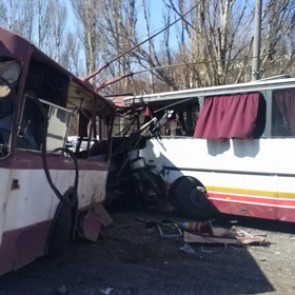 При столкновении автобуса и троллейбуса на Украине погибли пять человек